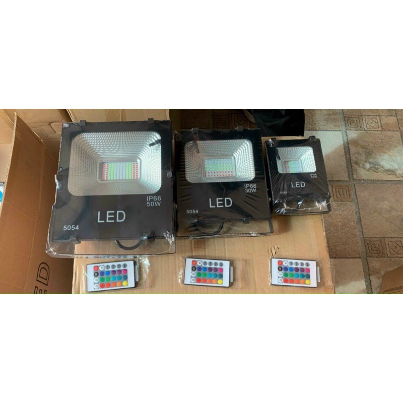 Đèn pha LED đổi màu có điều khiển 10w 20w 30w