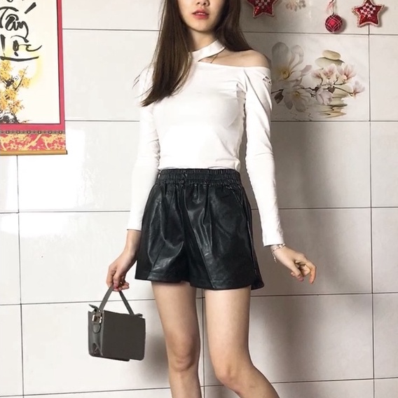 Quần đùi nữ cạp chun chất liệu  da mềm, bên trong lót nhung Bling Store BL59