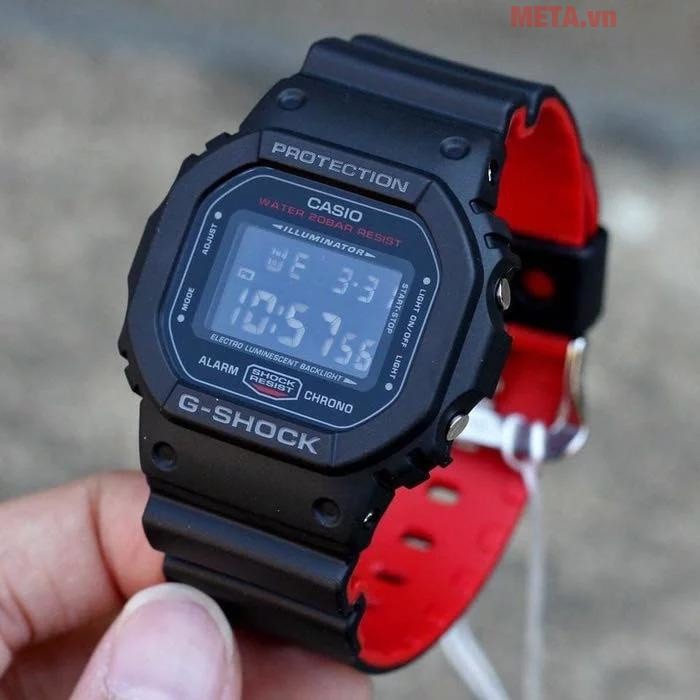 Đồng Hồ Nam Casio G Shock DW-5600HR-1DR chính hãng , Dây Nhựa Hai Màu , chống nước , chống sốc , bảo hành 12 tháng