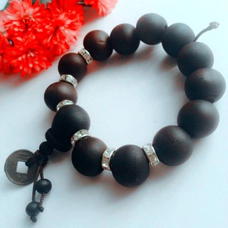 Vòng trầm hương đính cham vàng- phong thuỷ danh tiếng và quyền lực, biến những giấc mơ trở thành hiện thực