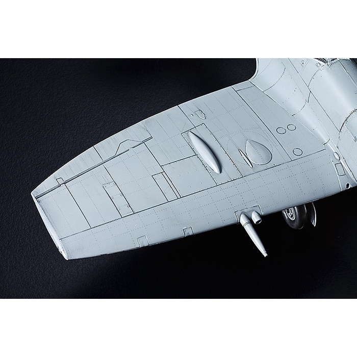 MÔ HÌNH MÁY BAY QUÂN SỰ 1/32 SCALE SUPERMARINE SPITFIRE MK.XⅥE 60321 Tamiya