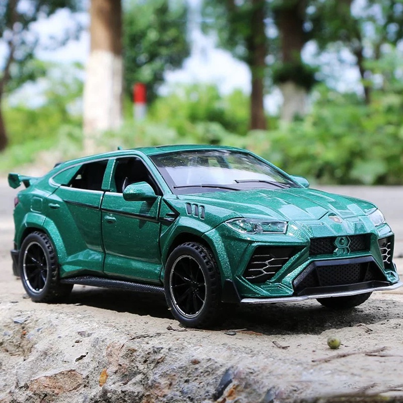 Mô Hình Xe Hơi Lamborghini Urus Bằng Hợp Kim Tỉ Lệ 1: 32 Có Đèn Và Nhạc Độc Đáo Sống Động
