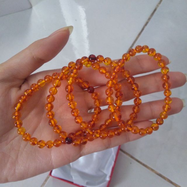 Vòng tay hổ phách cho bé