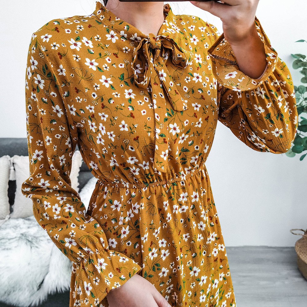 Đầm maxi đuôi xếp ly dài tay họa tiết hoa nhí