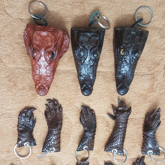 Móc khoá da cá sấu