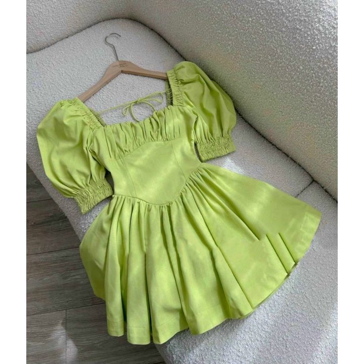 Đầm Kate Cổ Vuông Tay Ngắn Chạy Viền Thun Mẫu Trơn Dãng Xòe