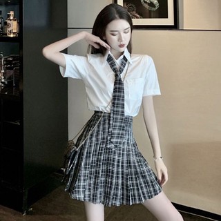 Set sơ mi chân váy xếp ly