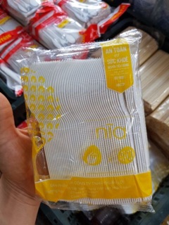 100 thìa, dĩa nhựa dùng 1 lần