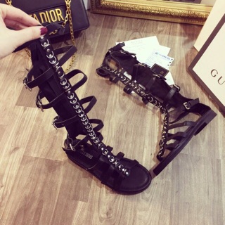 Sandal chiến binh