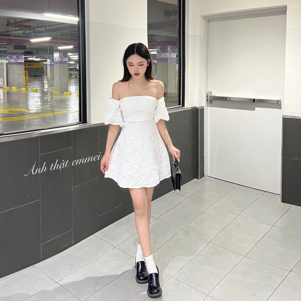 Váy trễ vai tay bồng vân hgoa nổi đen trắng Emmei - v180