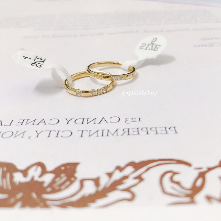 Nhẫn Titan - Nhẫn Titan Đính 5 Đá Màu Vàng