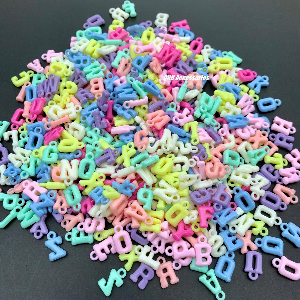 25g  Hạt nhựa chữ cái dùng xỏ vòng tay, dây chuyền, làm đồ trang sức
