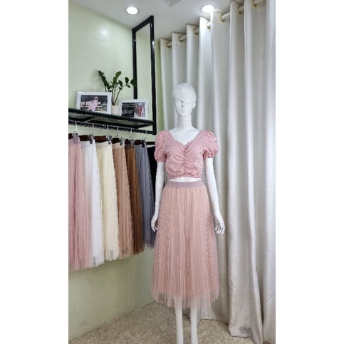 Chân váy ren lưới dập ly 3 lớp mix cùng áo croptop ô siêu xinh. Ảnh thật