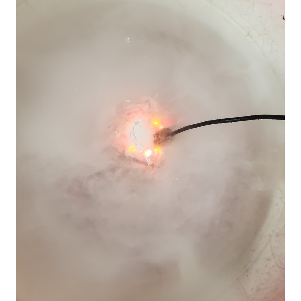 Máy tạo khói phun sương khung Inox, kèm đèn led đổi màu và cục đổi nguồn