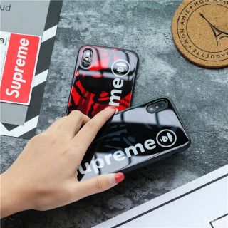 Ốp iPhone X Supreme