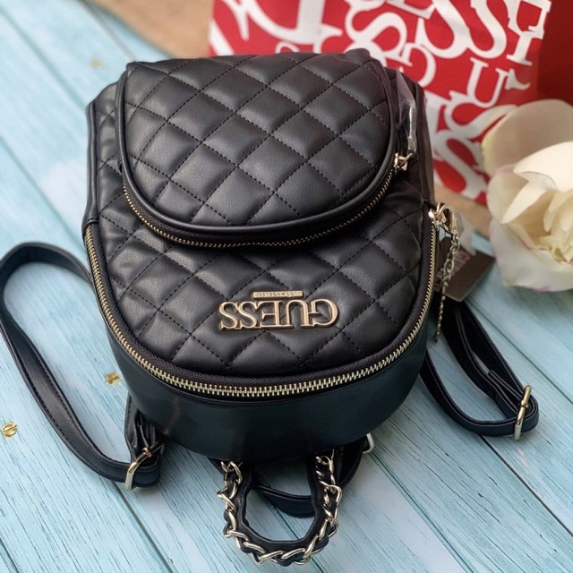 Balo GUESS đen chần trám xinh xắn