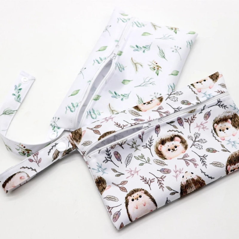 Túi Đựng Tã Em Bé Chống Thấm Nước Có Khóa Kéo In Họa Tiết Hoạt Hình Xinh Xắn