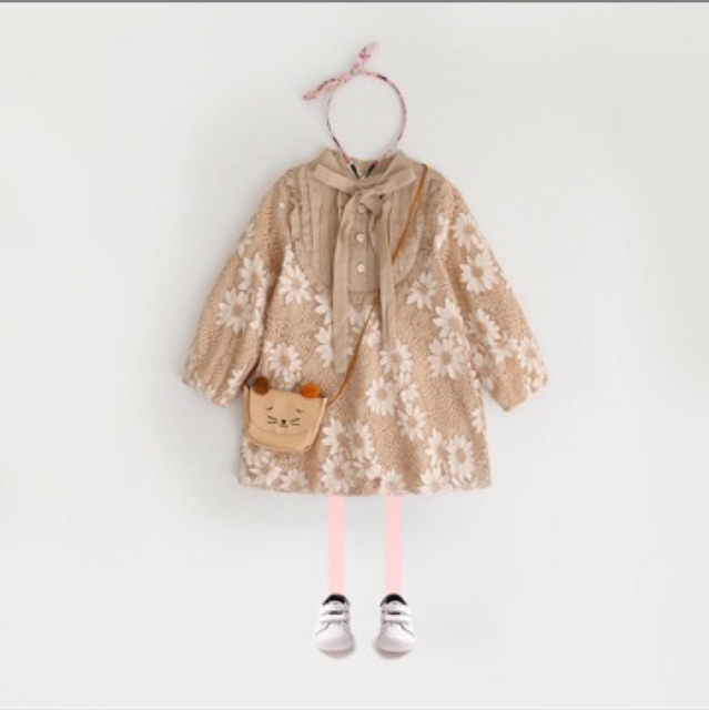 Váy ren vintage cổ nơ cho bé gái