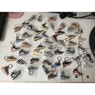 Móc khoá sneaker siêu xinh,tặng kèm khi mua cùng giày