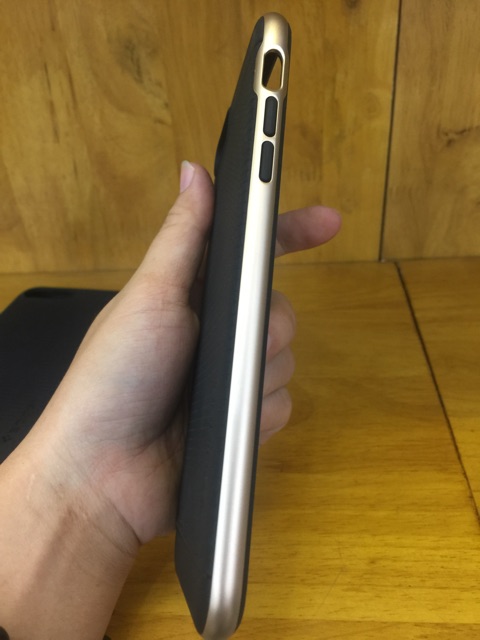 Lưng 7plus Spigen Neo Hybrid