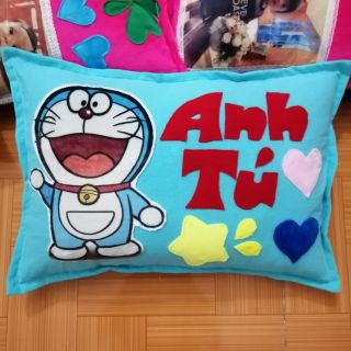 Gối thêu tên riêng cho bé