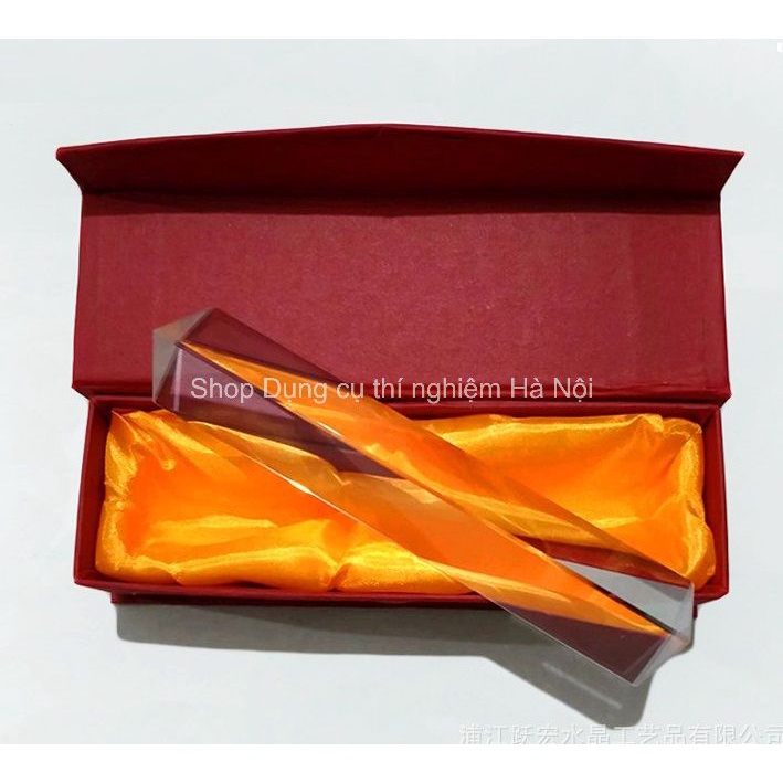 Lăng kính thủy tinh khúc xạ ánh sáng, tạo cầu vồng