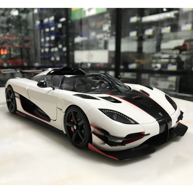 Đồ chơi cho bé trẻ em figure mô hình trang trí trưng bày decor bàn làm việc cao cấp giá rẻ xe oto ccx koenigsegg one V29