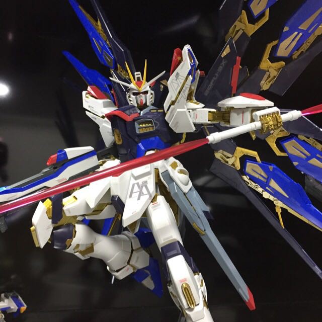 Mô hình nhựa lắp ráp PG 1/60 Strike Freedom Gundam - daban