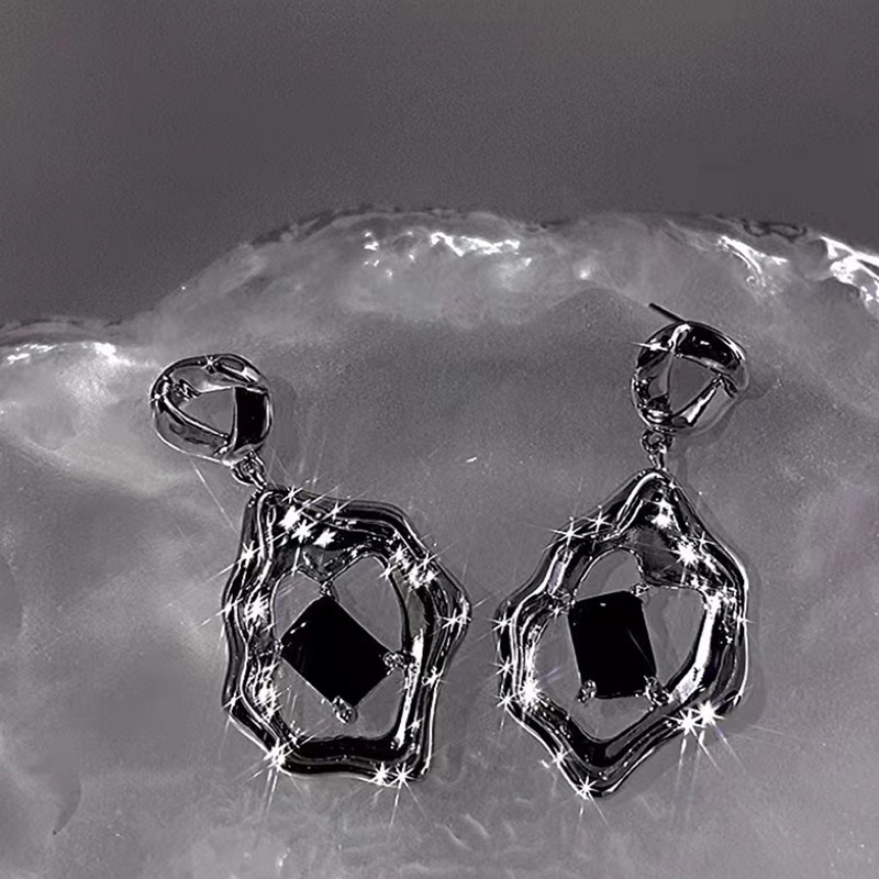 Bông Tai Đính Đá zircon Màu Đen Phong Cách Hàn Quốc Chất Lượng Cao