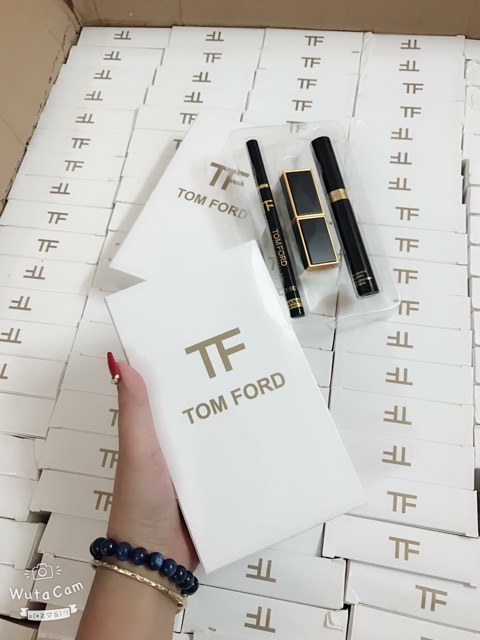 Set trang điểm 3 món y hình | BigBuy360 - bigbuy360.vn