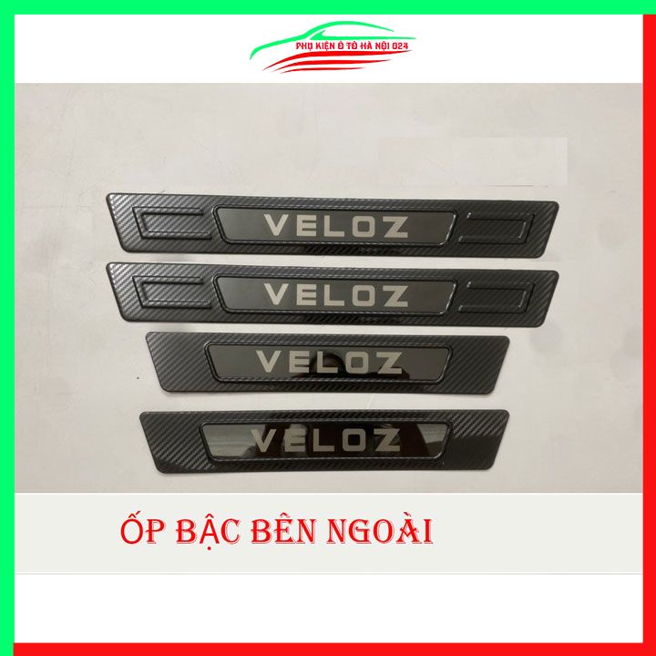 Ốp bậc cửa, nẹp bước chân Veloz 2022-2023 vân cacbon chống trầy bảo vệ trang trí xe
