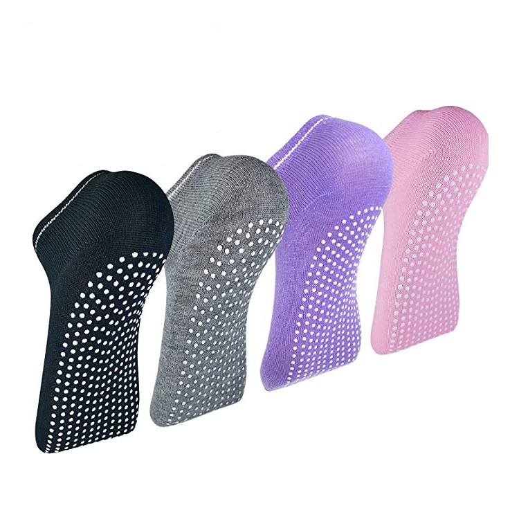 Vớ chống trượt tiện dụng khi tập yoga cho nữ
