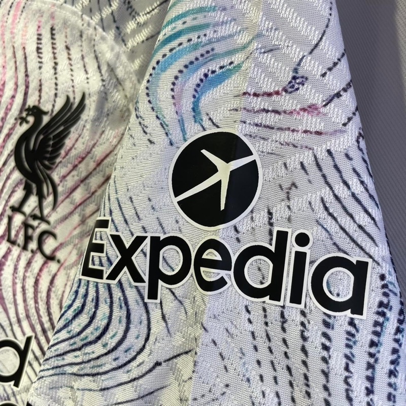 Áo Liverpool trắng sân khách 2022/2023, 2022/23 bản PLAYER Issue BODY fit cao cấp Thái Lan