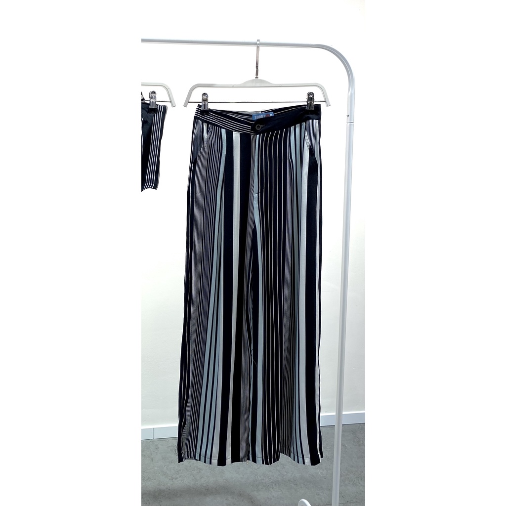 Quần ống rộng nữ - BAROQUE FLARED PANTS - SODA POP