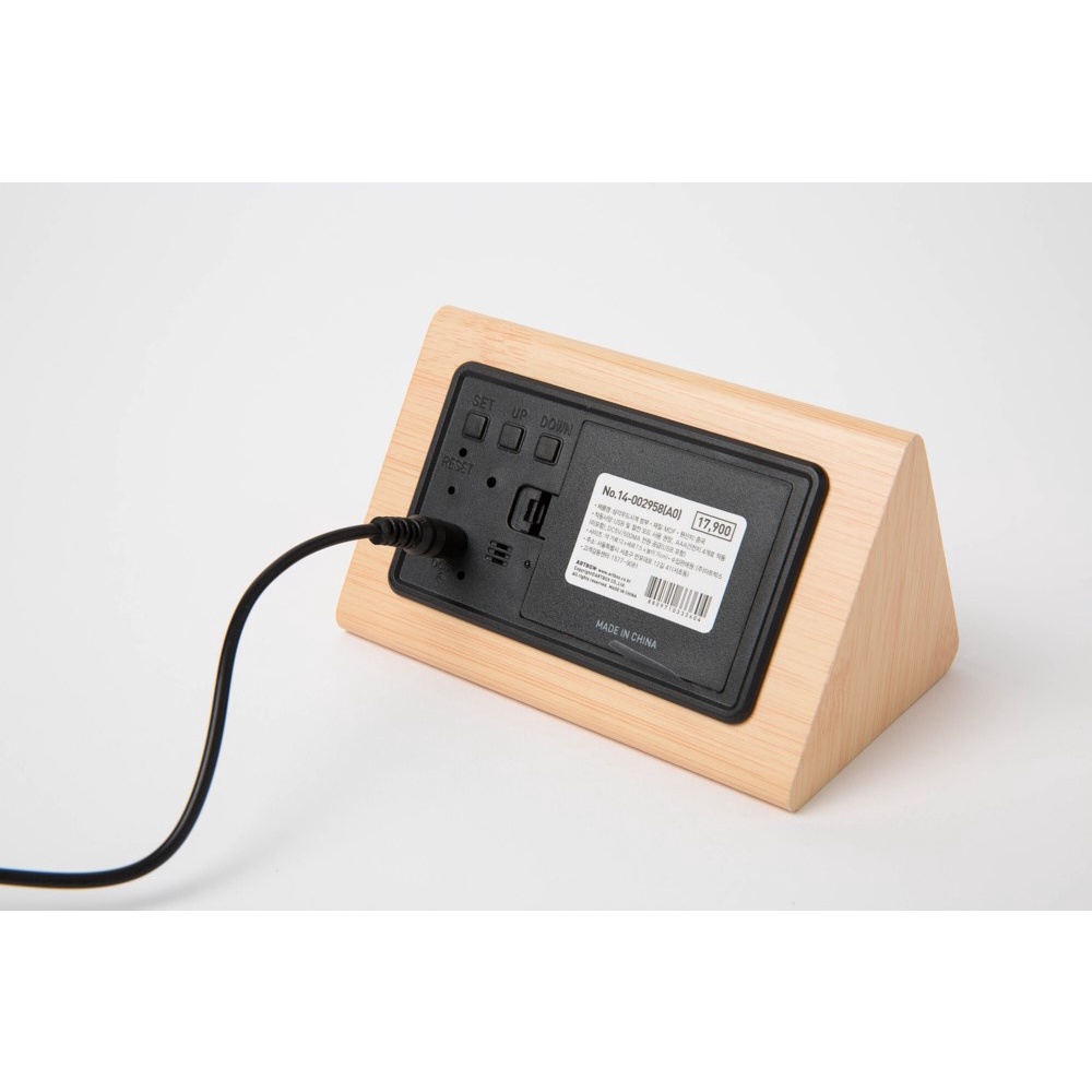 Đồng Hồ Để Bàn ARTBOX Hàn Quốc Hình Tam Giác Bằng Gỗ