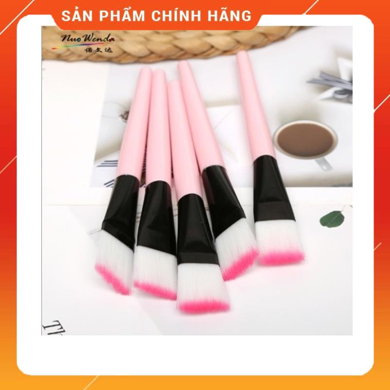 Cây Cọ Đắp Mặt Nạ Cán Trắng tiện dụng