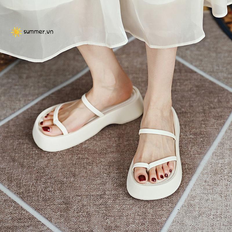 Dép Sandal Đế Dày Phong Cách Thời Trang Mùa Hè 2022 Dễ Phối Đồ
