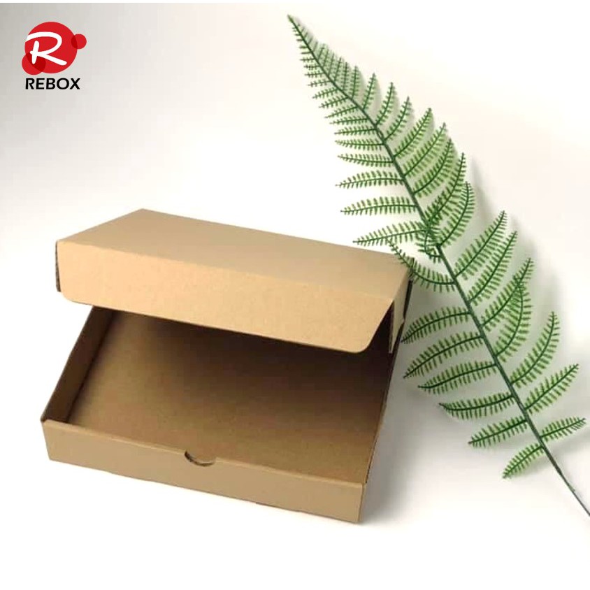 Hộp 25x20x6 cm - 50 hộp carton giá rẻ có nắp gài Rebox (ảnh thật)