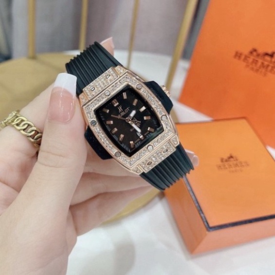 Đồng hồ hblot nữ đẹp cao cấp dây silicon sang trọng