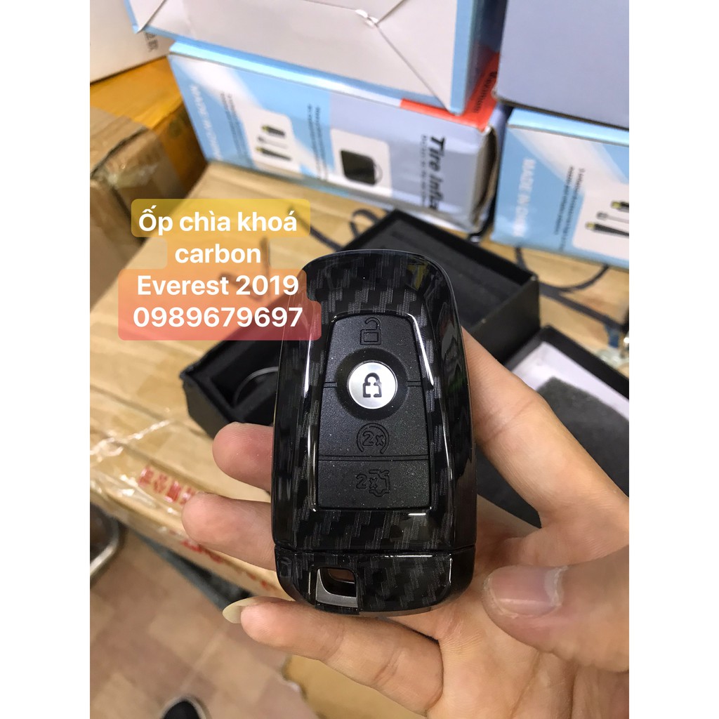 Ốp chìa khóa ô tô Ford Ranger, Everest,nhựa abs vân carbon cao cấp