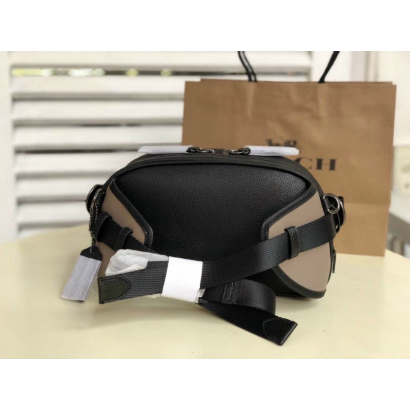 Túi Coach Hitch Betl