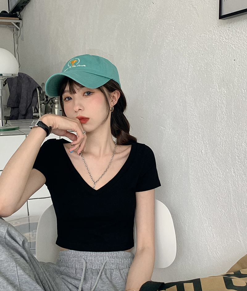 Áo croptop tay ngắn cổ chữ V chất liệu co giãn thoải mái cho nữ