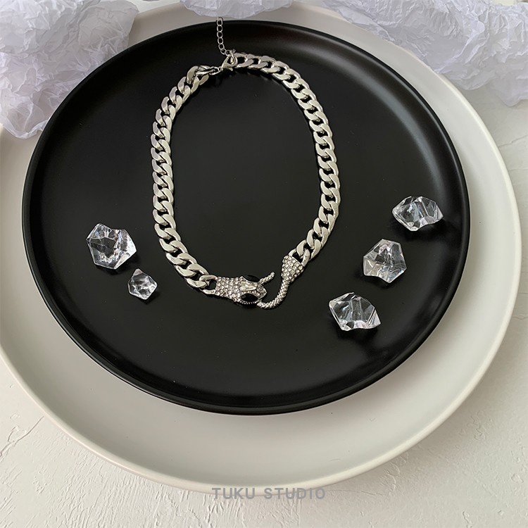 Vòng cổ Dạng Xích Màu Bạc Phong Cách Hip Hop Cổ Điển Cá Tính Dành Cho Nữ