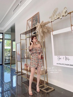 jum hoa trễ vai