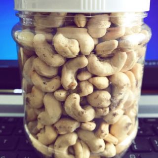 Hạt điều rang muối bóc vỏ