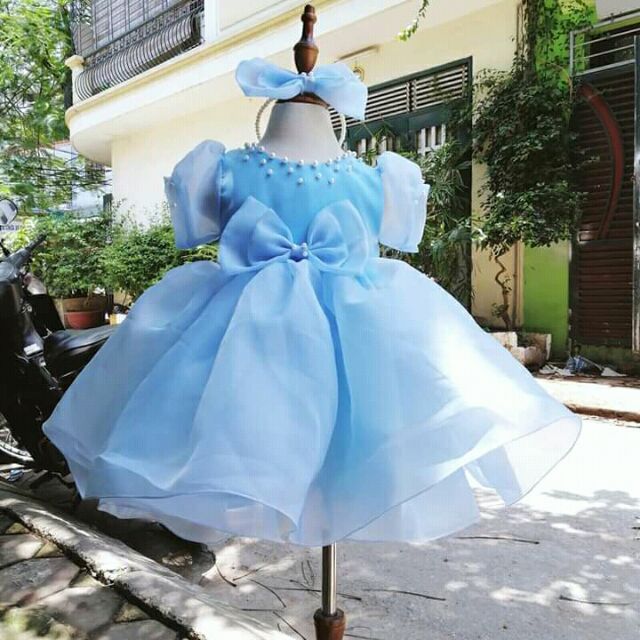 Đầm công chúa bé