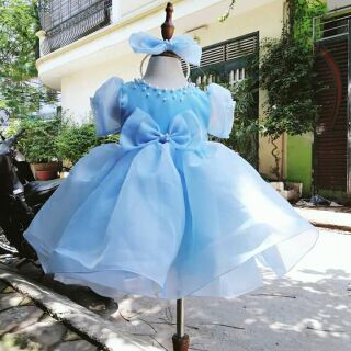 Đầm công chúa bé