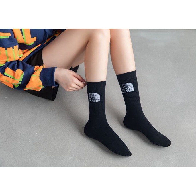 Vớ THE NORTH FACE cao cổ Nam Nữ phong cách thể thao, trẻ trung, năng động.