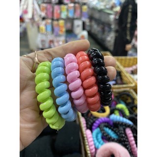 Cột tóc lò xo lớn và nhỏ