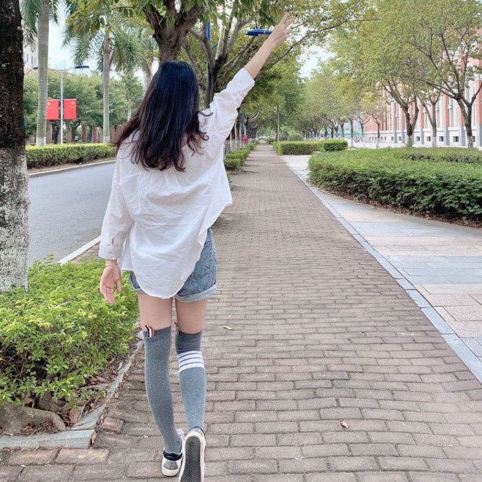 Vớ dài ngang đùi phong cách Hàn Quốc